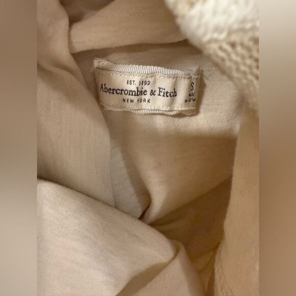 Abercrombie & Fitch Ivory Cream Lace Mock Neck Blouse - Picture 3 of 4